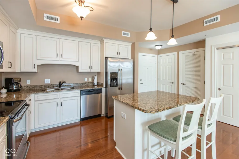 20971 Shoreline Court #214 Noblesville, IN 46062