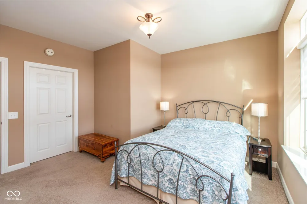 20971 Shoreline Court #214 Noblesville, IN 46062