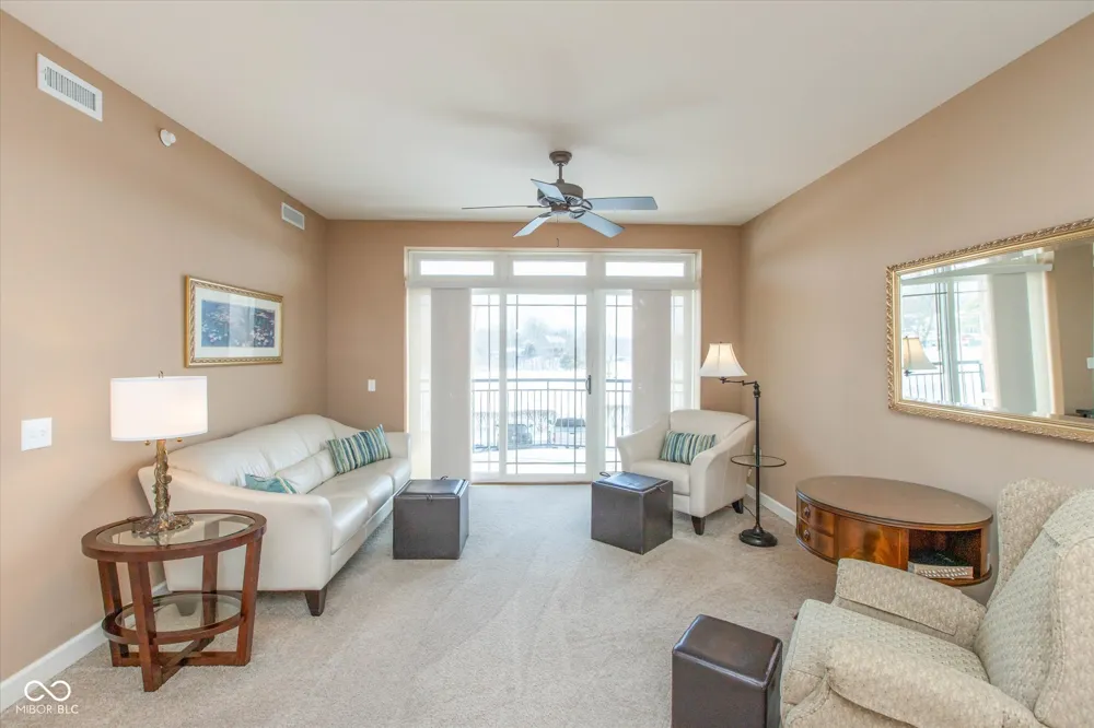 20971 Shoreline Court #214 Noblesville, IN 46062