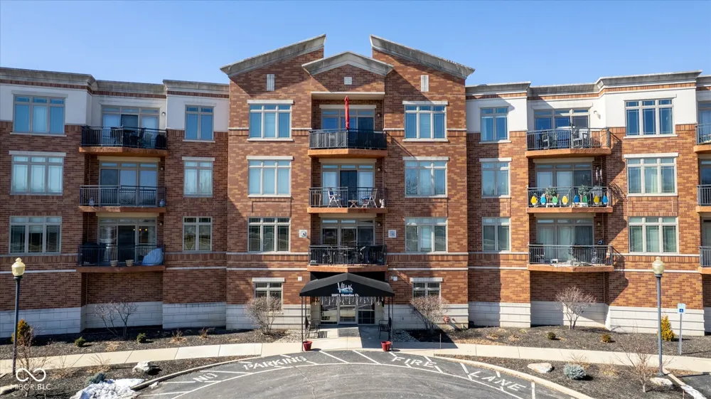 20971 Shoreline Court #214 Noblesville, IN 46062