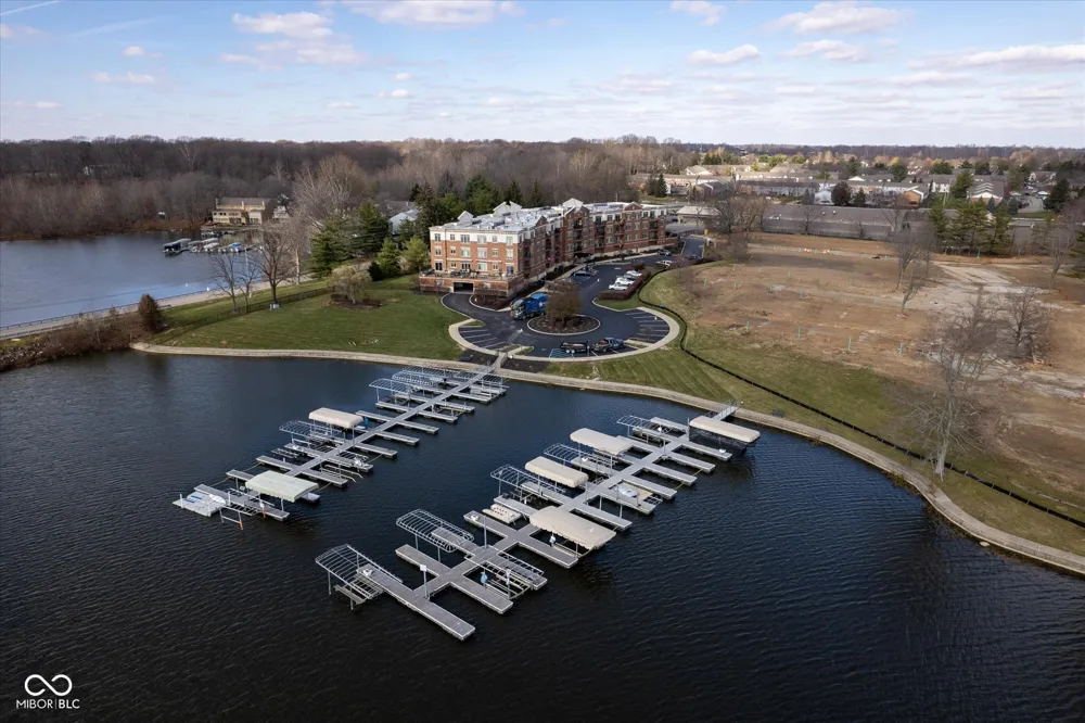 20971 Shoreline Court #214 Noblesville, IN 46062