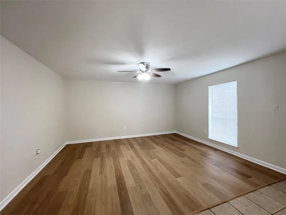 130 Oyster Creek Drive #21 Lake Jackson, TX 77566