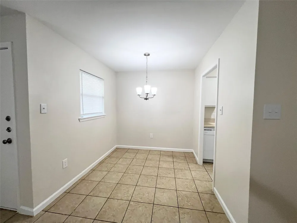 130 Oyster Creek Drive #21 Lake Jackson, TX 77566