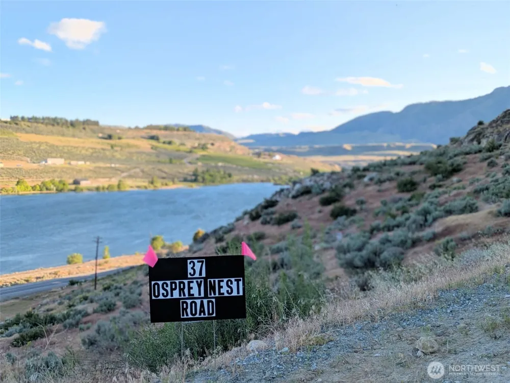 37 Osprey Nest Road Pateros, WA 98846
