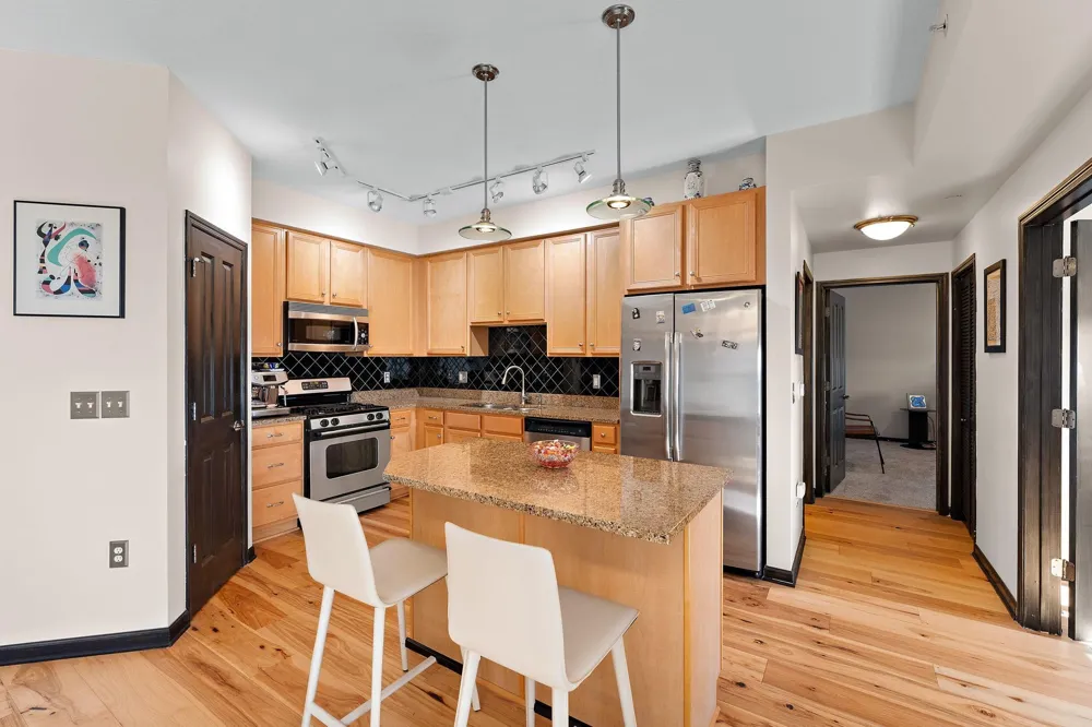 500 E Grant Street #1806