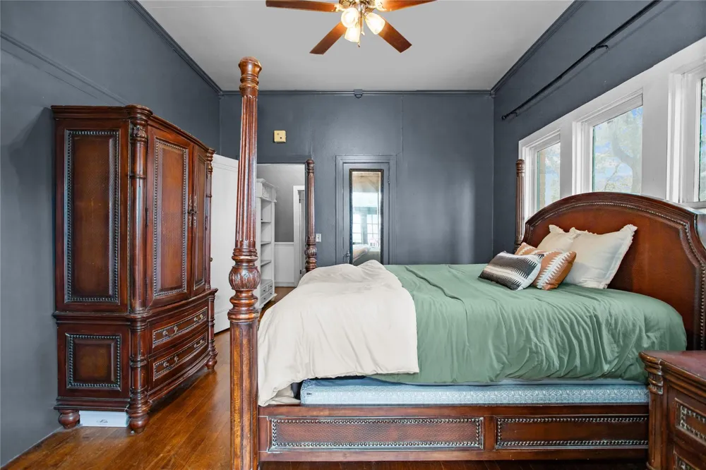 706 E Main Street Madisonville, TX 77864