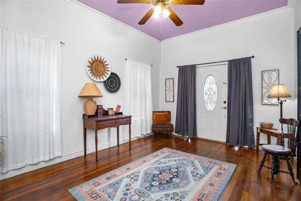 706 E Main Street Madisonville, TX 77864