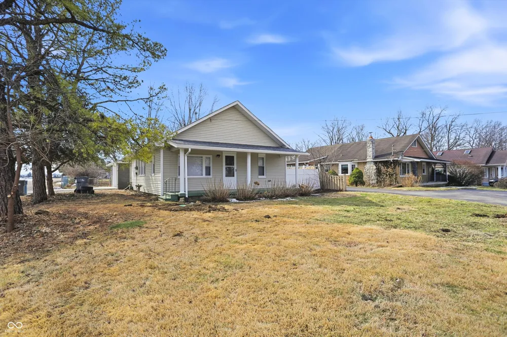 4923 W Vermont Street