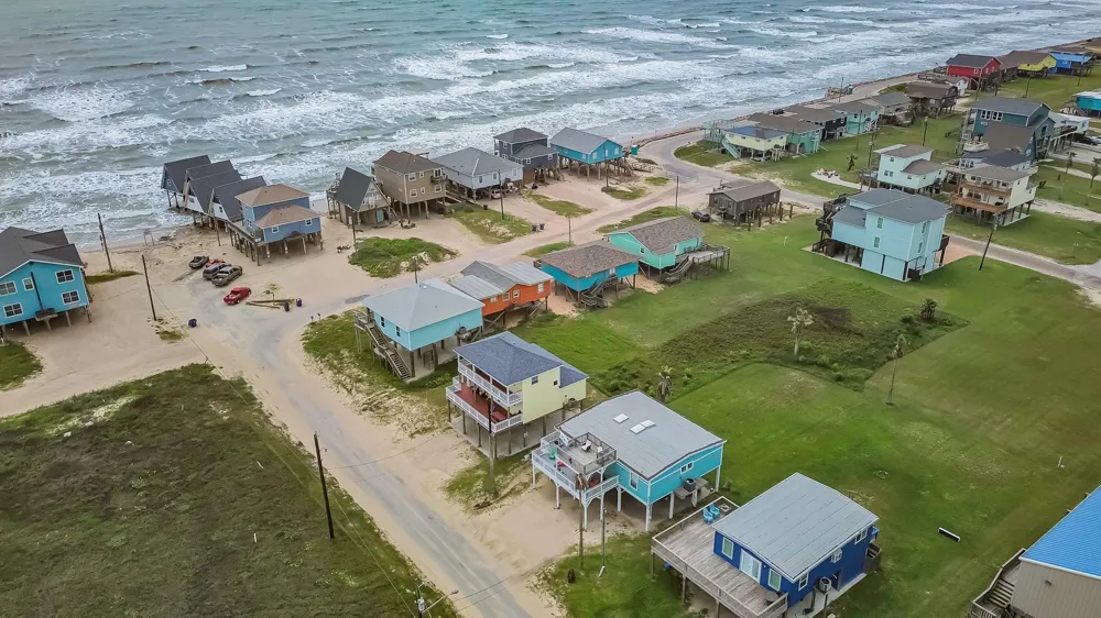 104 Beach Drive Surfside Beach, TX 77541