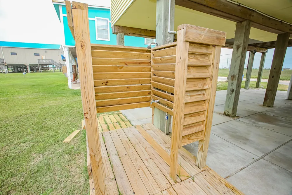 104 Beach Drive Surfside Beach, TX 77541