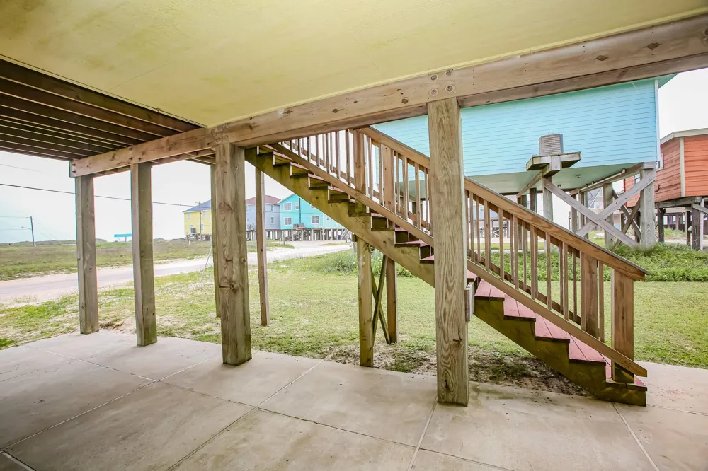 104 Beach Drive Surfside Beach, TX 77541