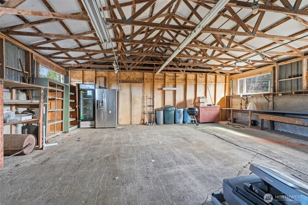 957 W State Route 4 Cathlamet, WA 98612