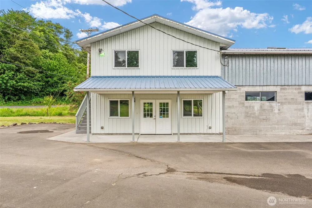 957 W State Route 4 Cathlamet, WA 98612