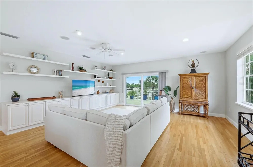 281 SEABREEZE COURT Boca Grande, FL 33921