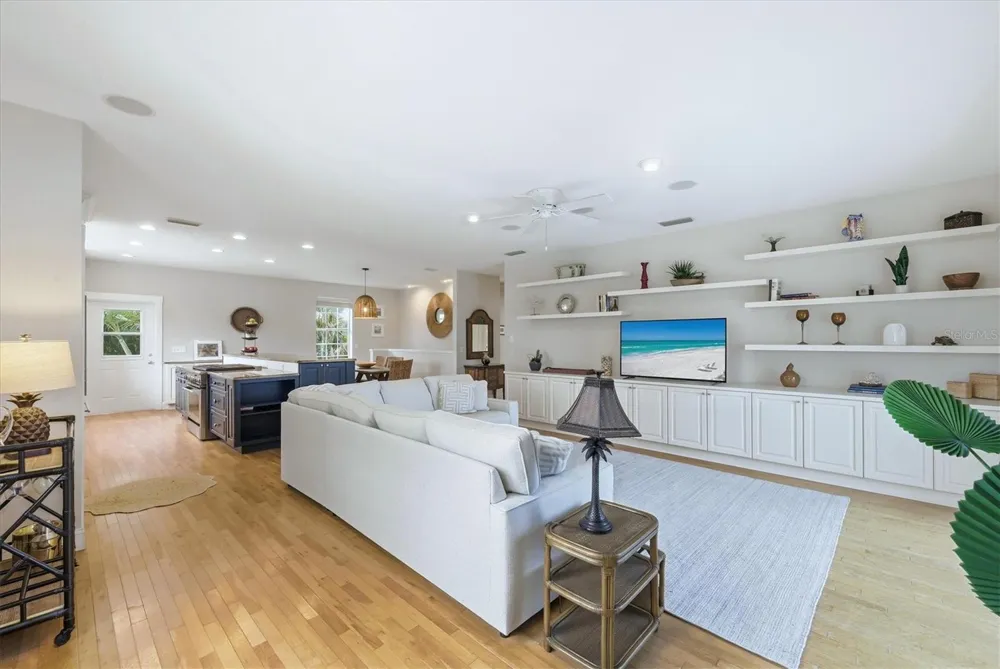 281 SEABREEZE COURT Boca Grande, FL 33921