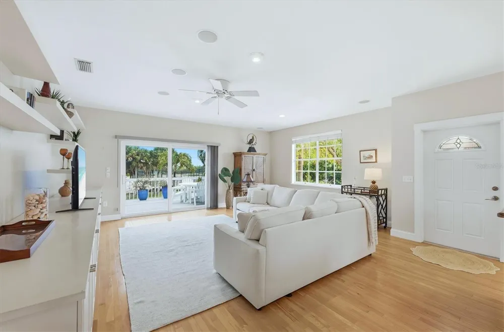 281 SEABREEZE COURT Boca Grande, FL 33921