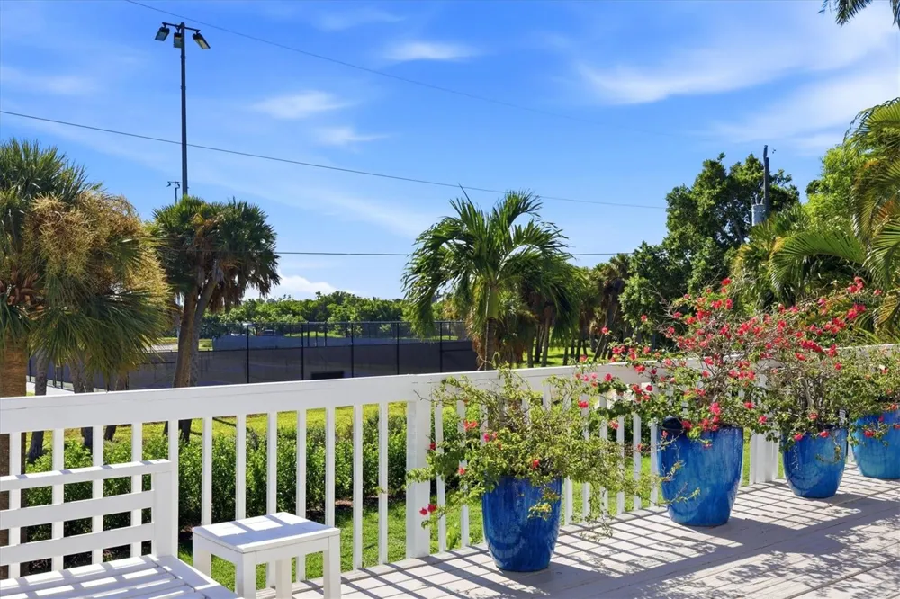 281 SEABREEZE COURT Boca Grande, FL 33921
