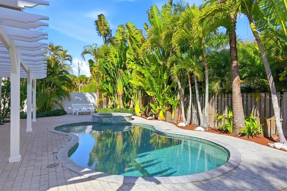 281 SEABREEZE COURT Boca Grande, FL 33921