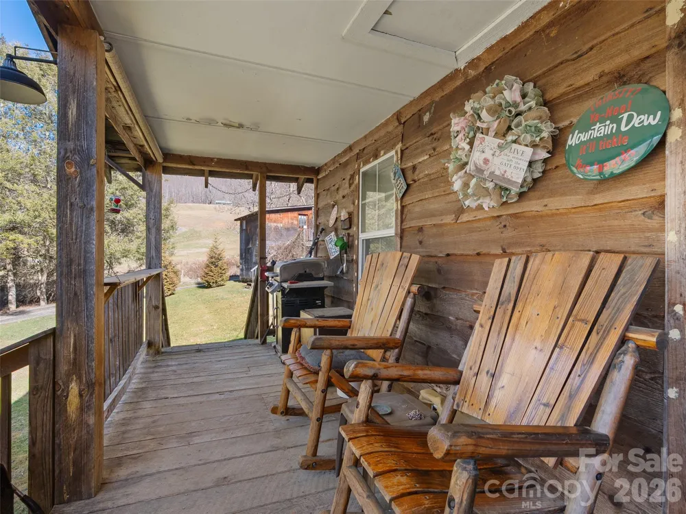 186 Creekmont Drive Clyde, NC 28721