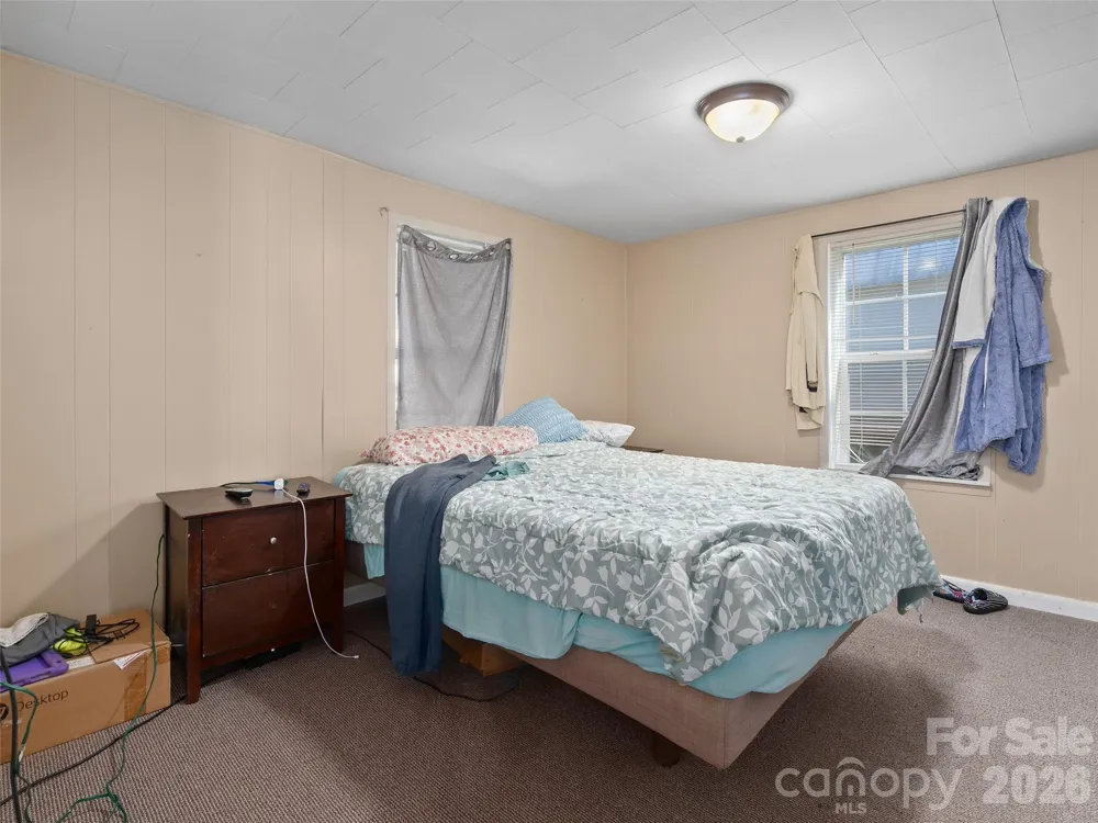 186 Creekmont Drive Clyde, NC 28721