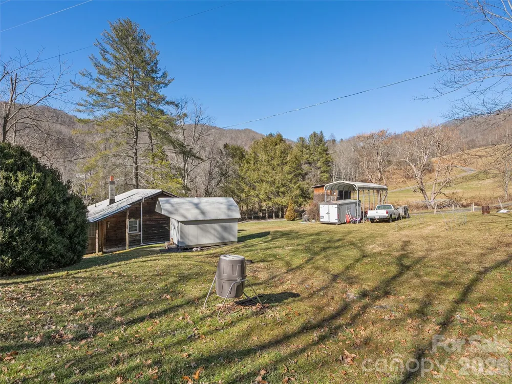 186 Creekmont Drive Clyde, NC 28721