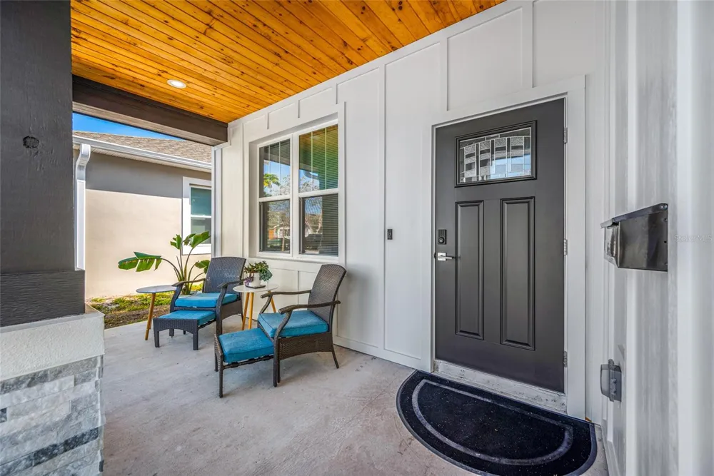 2150 43RD TERRACE St Petersburg, FL 33714