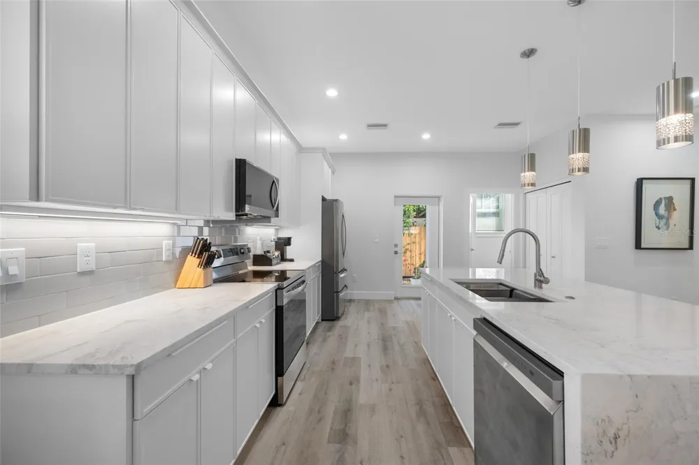 2150 43RD TERRACE St Petersburg, FL 33714