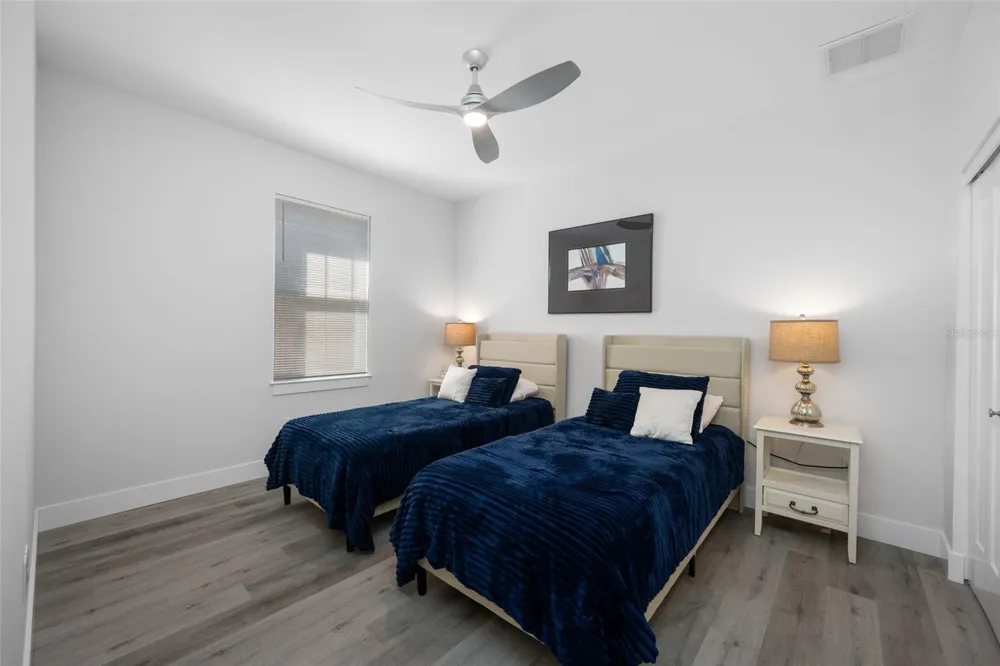 2150 43RD TERRACE St Petersburg, FL 33714