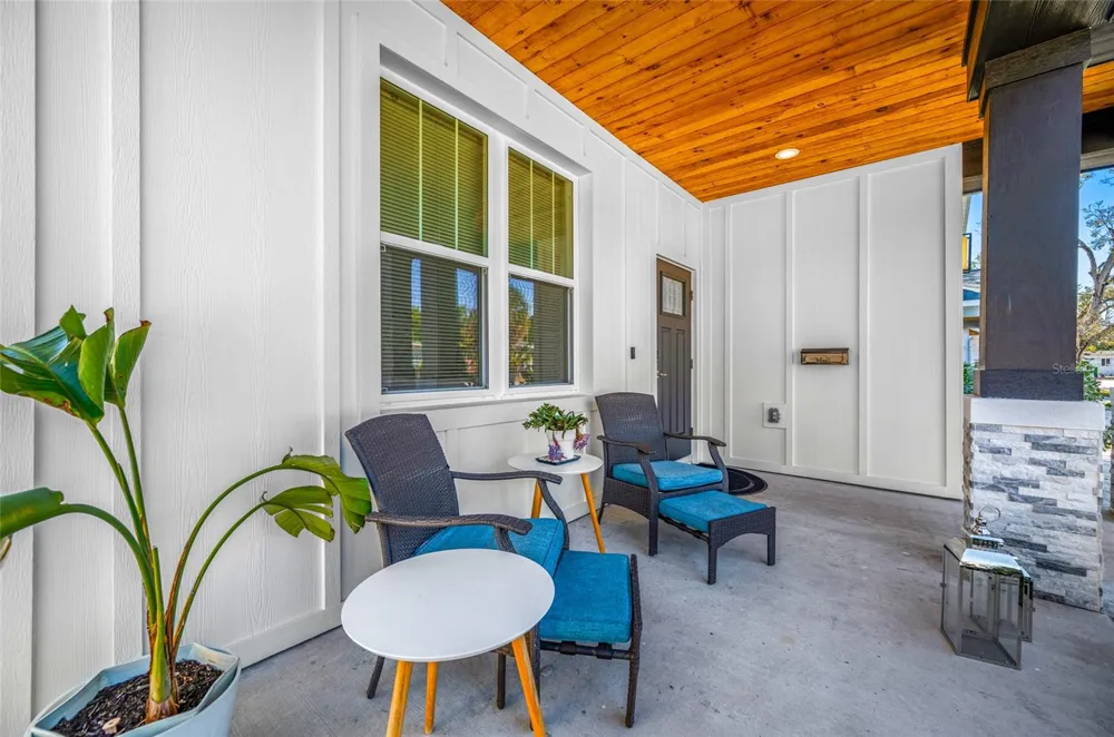 2150 43RD TERRACE St Petersburg, FL 33714