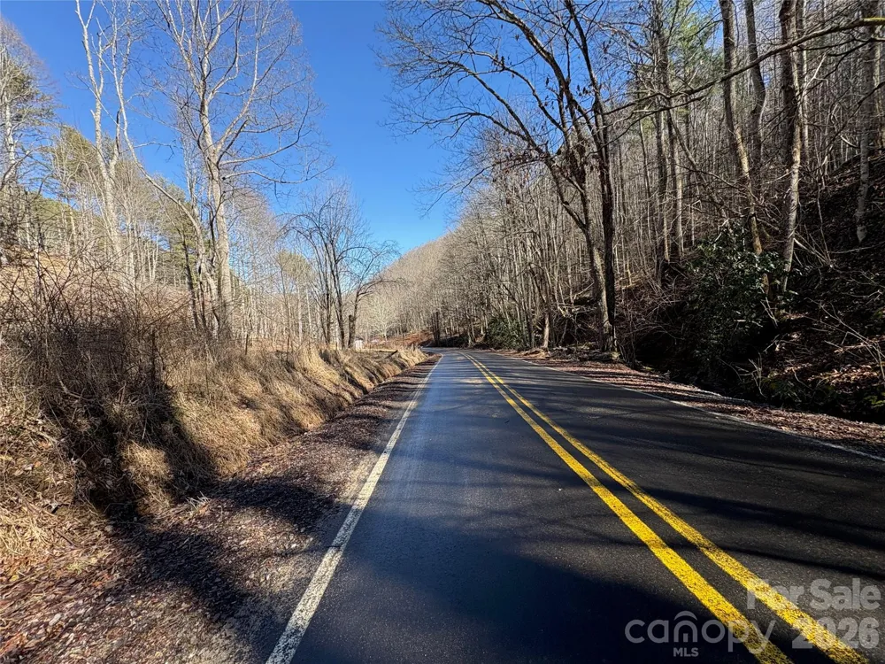 9999 Bee Log Road Burnsville, NC 28714