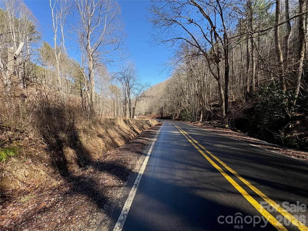9999 Bee Log Road Burnsville, NC 28714