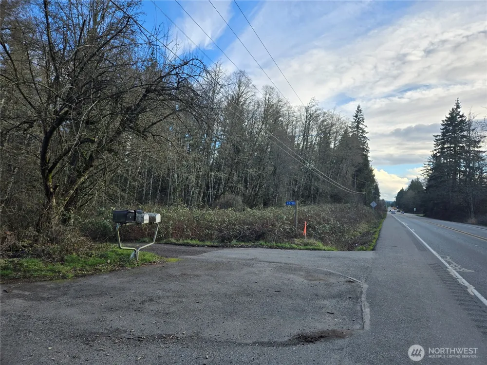233 XX State Highway 3 NW Poulsbo, WA 98370