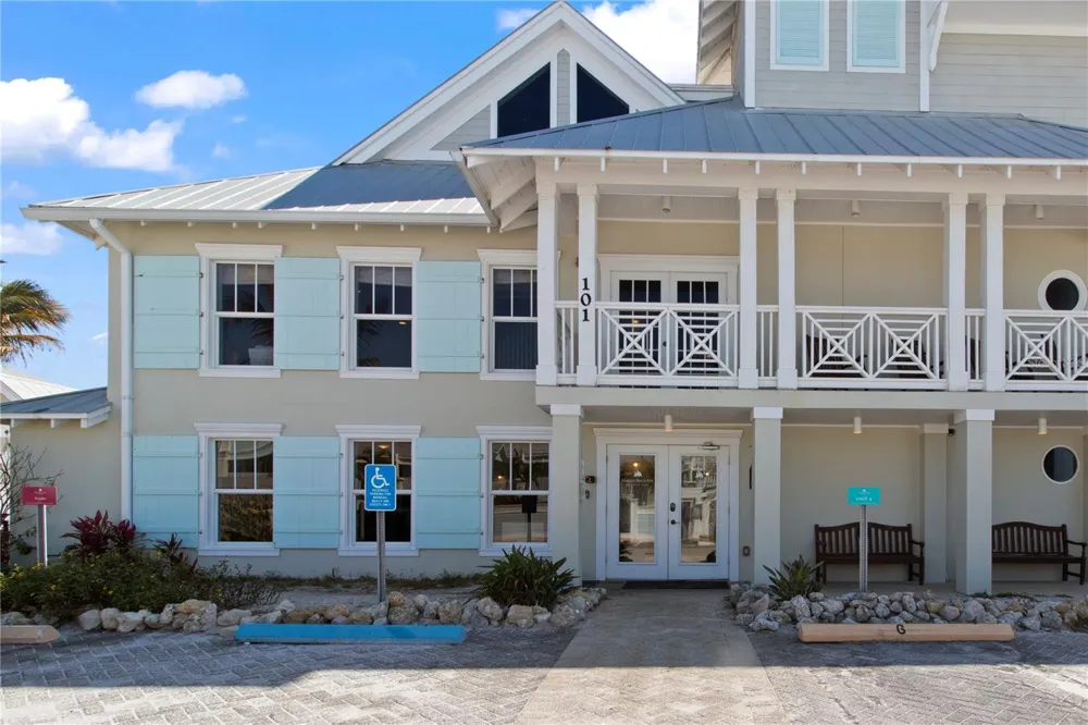 101 66TH STREET #6 Holmes Beach, FL 34217