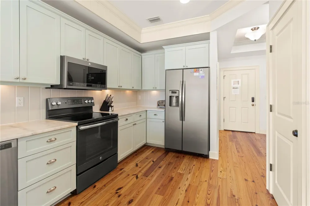 101 66TH STREET #6 Holmes Beach, FL 34217