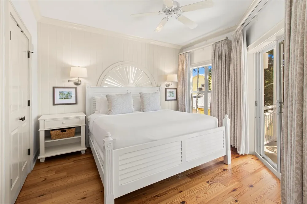 101 66TH STREET #6 Holmes Beach, FL 34217