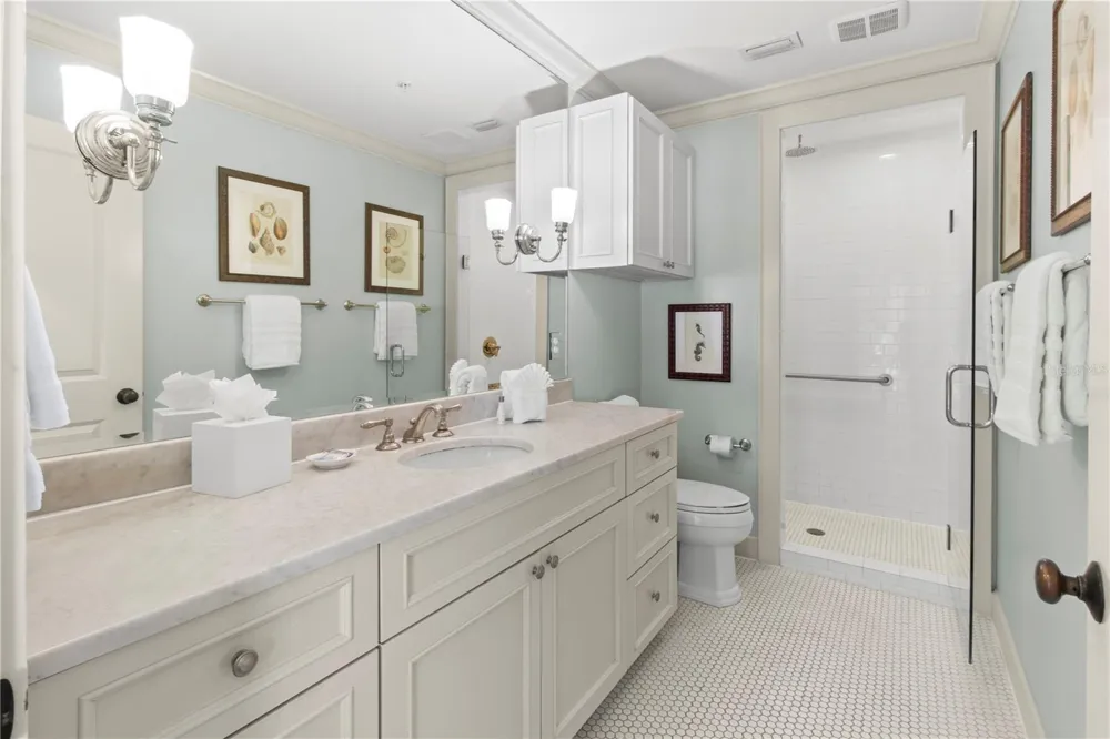 101 66TH STREET #6 Holmes Beach, FL 34217