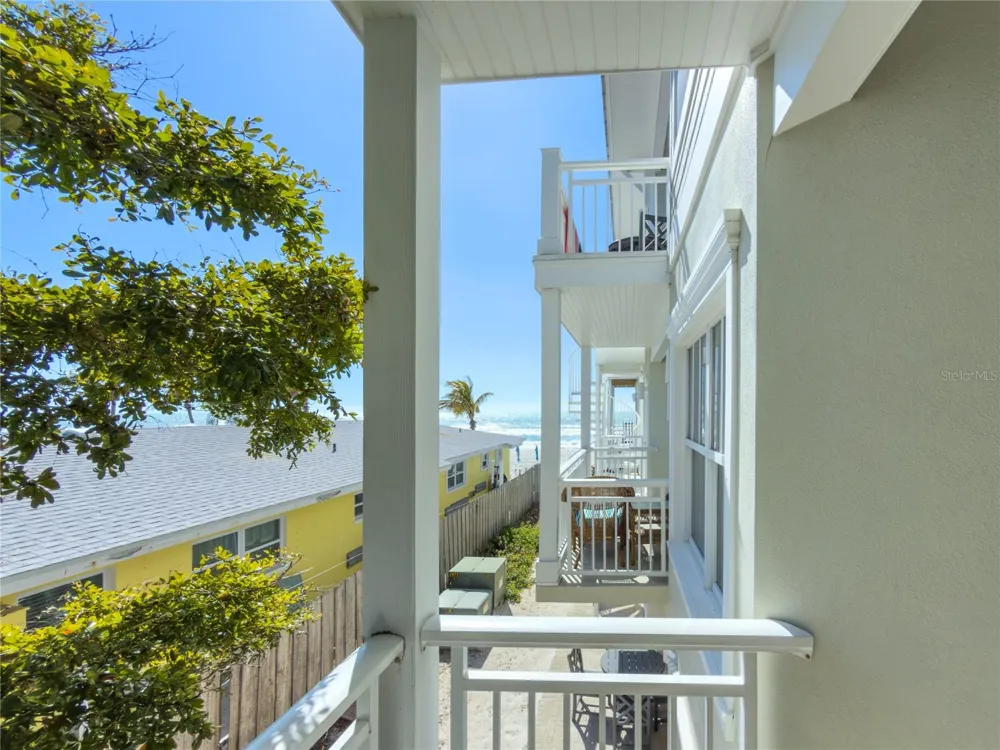 101 66TH STREET #6 Holmes Beach, FL 34217