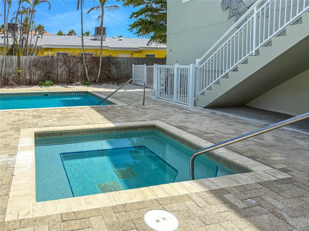 101 66TH STREET #6 Holmes Beach, FL 34217
