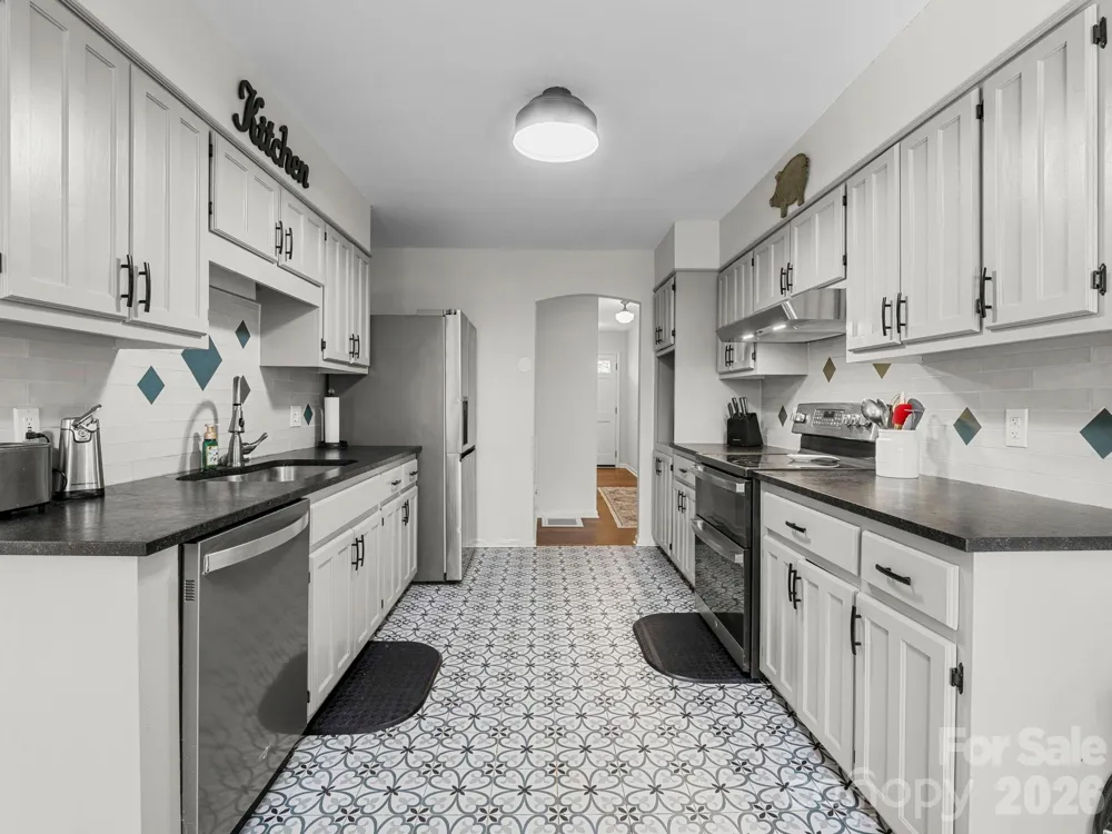 423 Mountain View Drive Columbus, NC 28722