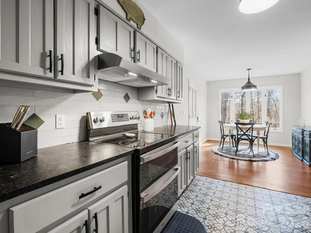 423 Mountain View Drive Columbus, NC 28722