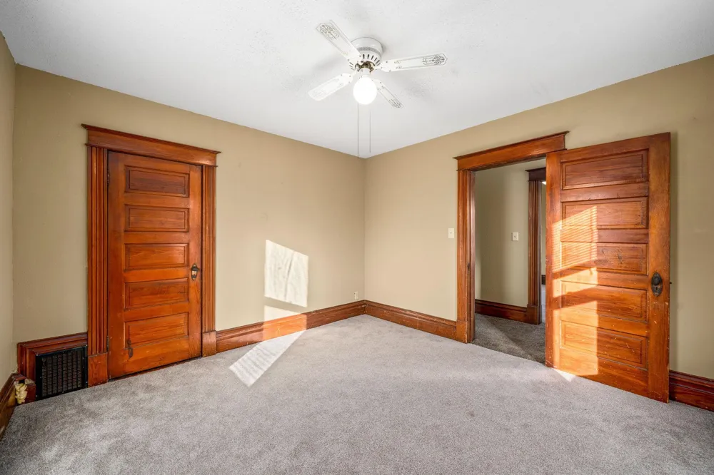 201 E Adams Avenue Luverne, MN 56156