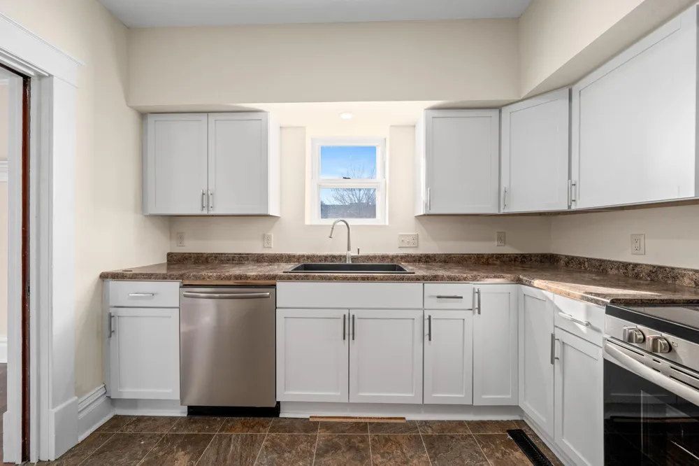 201 E Adams Avenue Luverne, MN 56156