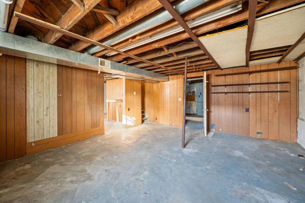 201 E Adams Avenue Luverne, MN 56156