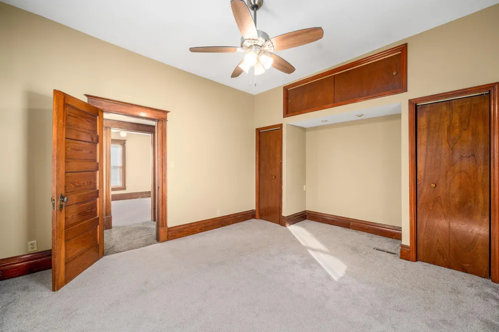 201 E Adams Avenue Luverne, MN 56156