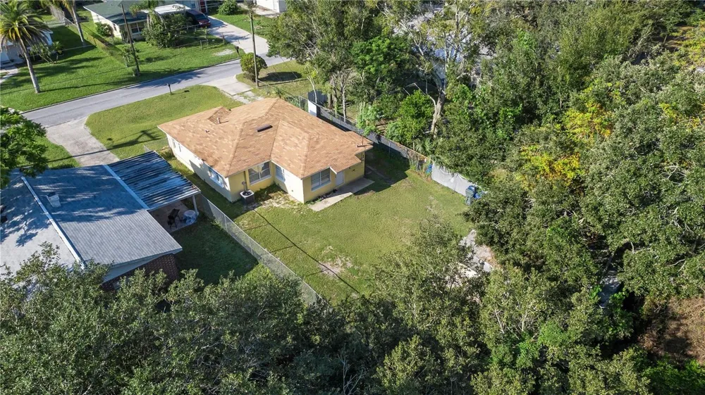 402 TUSCARORA STREET Lakeland, FL 33805