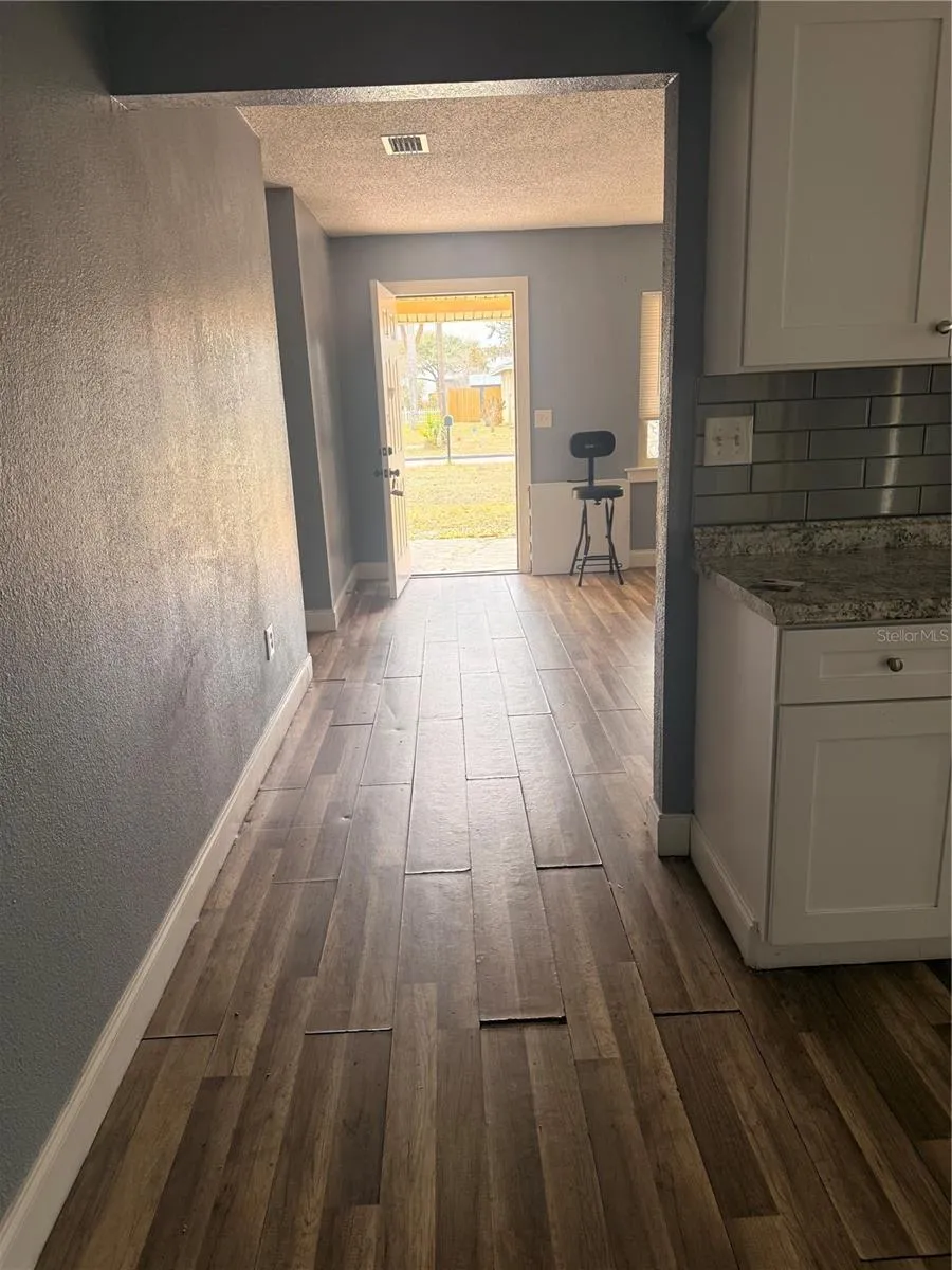 402 TUSCARORA STREET Lakeland, FL 33805