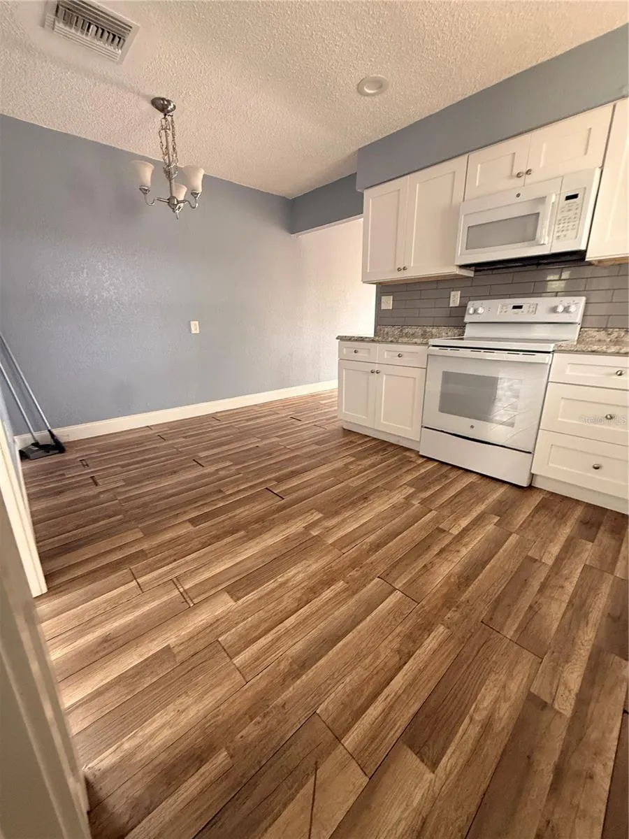 402 TUSCARORA STREET Lakeland, FL 33805