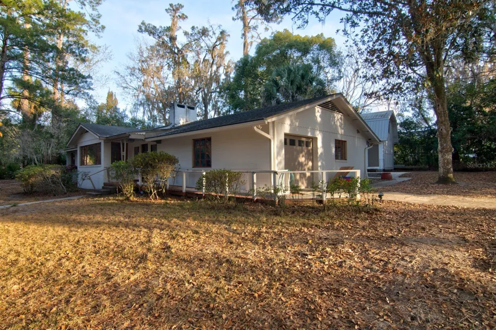 2049 NW 9TH AVENUE Gainesville, FL 32603