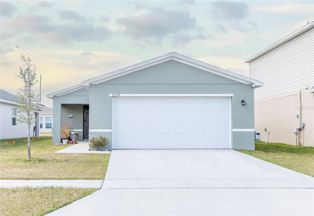 2234 MAJESTIC SPAN AVENUE Eagle Lake, FL 33839