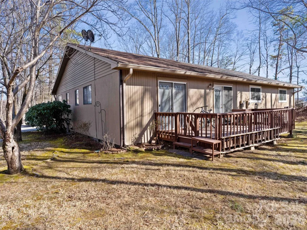 193 Freedom Road Hendersonville, NC 28792